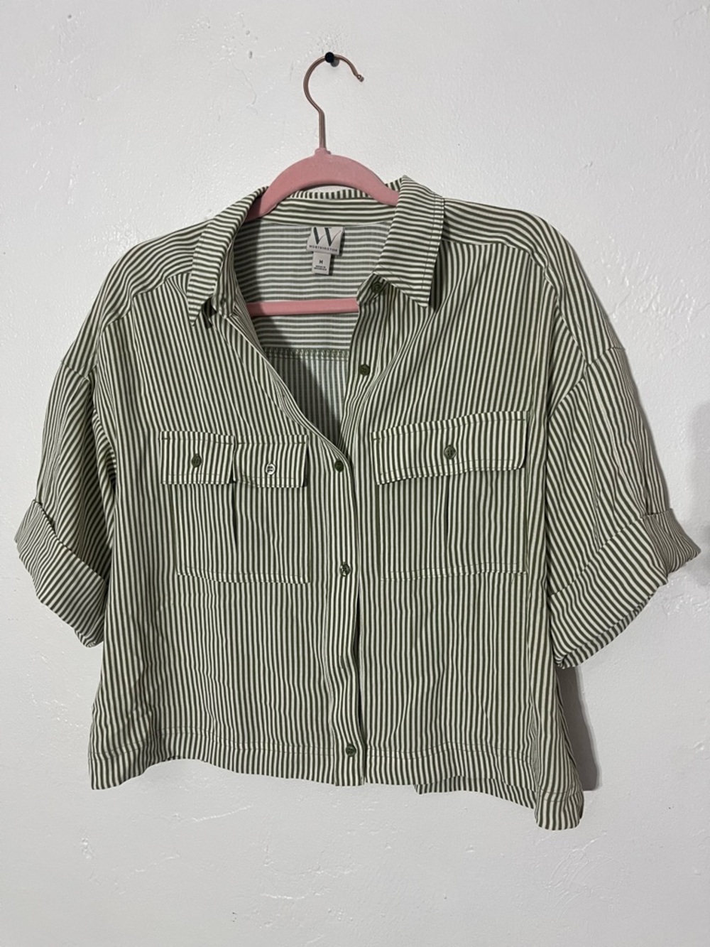 Women’s Boxy Stretchy Cropped Double Pocket Vertical Striped Button Down Shirt M